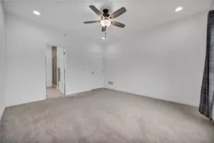 2013 Cool Springs Dr, Bethel Park, PA 15234 - Photo 16