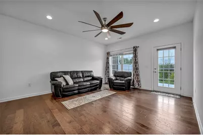 2013 Cool Springs Dr, Bethel Park, PA 15234 - Photo 8