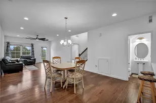 2013 Cool Springs Dr, Bethel Park, PA 15234 - Photo 10