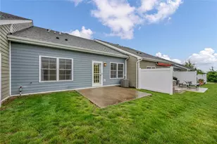 2013 Cool Springs Dr, Bethel Park, PA 15234 - Photo 40