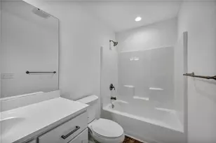 2013 Cool Springs Dr, Bethel Park, PA 15234 - Photo 28