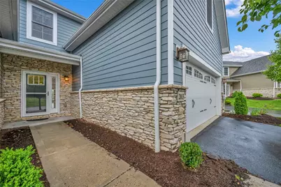 2013 Cool Springs Dr, Bethel Park, PA 15234 - Photo 2