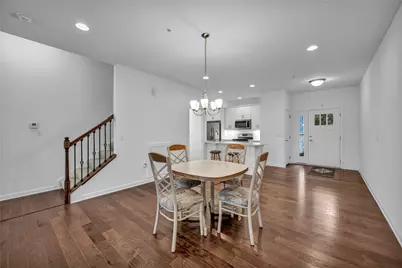 2013 Cool Springs Dr, Bethel Park, PA 15234 - Photo 14