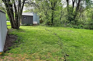 27 Manor Dr, Smith Township, PA 15019 - Photo 10