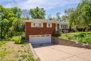 448 Saratoga Dr, Pittsburgh, PA 15236 - Photo 2