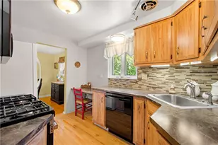 448 Saratoga Dr, Pittsburgh, PA 15236 - Photo 16