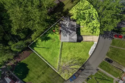1012 Garden Pl, Pittsburgh, PA 15116 - Photo 2
