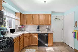 1012 Garden Pl, Pittsburgh, PA 15116 - Photo 14