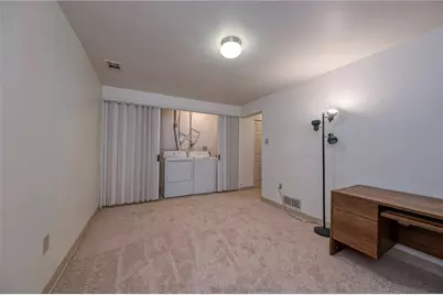 352 Hawthorn Ct, Ross Twp, PA 15237 - Photo 20