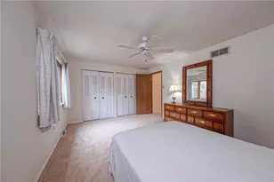 352 Hawthorn Ct, Ross Twp, PA 15237 - Photo 14