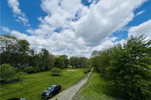 380 Oak St Ext, Pulaski Township, PA 16159 - Photo 4