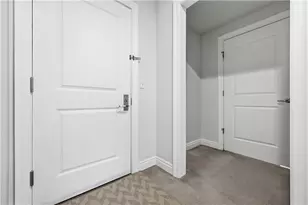 1240 Crescent Pl, Pittsburgh, PA 15217 - Photo 8
