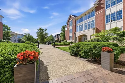 1240 Crescent Pl #3F, Pittsburgh, PA 15217 - Photo 4