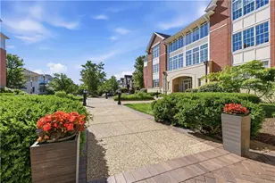 1240 Crescent Pl, Pittsburgh, PA 15217 - Photo 4