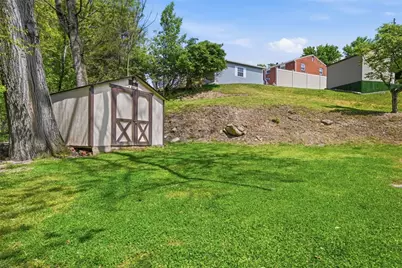 909 Mount Hood Dr, Pittsburgh, PA 15239 - Photo 34