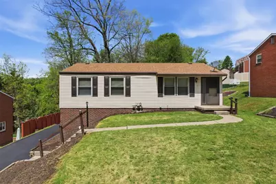 909 Mount Hood Dr, Pittsburgh, PA 15239 - Photo 1