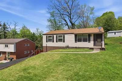 909 Mount Hood Dr, Pittsburgh, PA 15239 - Photo 2