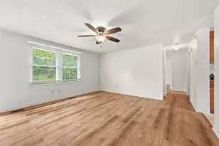 909 Mt Hood Dr, Pittsburgh, PA 15239 - Photo 8