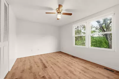 909 Mount Hood Dr, Pittsburgh, PA 15239 - Photo 16