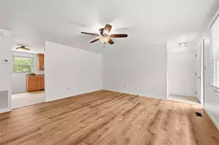 909 Mt Hood Dr, Pittsburgh, PA 15239 - Photo 6