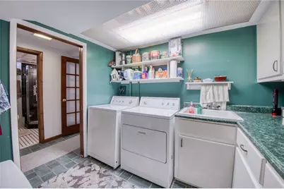 416 Saratoga Dr, Pittsburgh, PA 15236 - Photo 38
