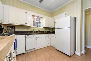 1231 Lancaster Ave, Pittsburgh, PA 15218 - Photo 12