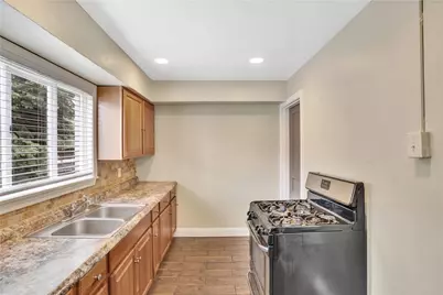 314 Grove St, McKees Rocks, PA 15136 - Photo 14