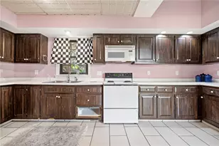 1140 Wayne Ave, McKees Rocks, PA 15136 - Photo 10