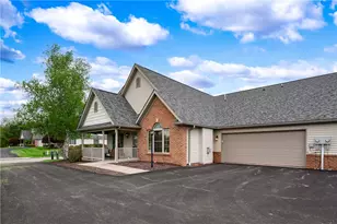 105 Arlington Dr, Slippery Rock, PA 16057 - Photo 2