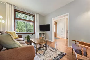2003 Delaware Ave, Pittsburgh, PA 15218 - Photo 6