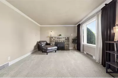 1060 Pacific Ave, Brackenridge, PA 15014 - Photo 8