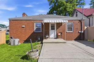 1060 Pacific Ave, Brackenridge, PA 15014 - Photo 32