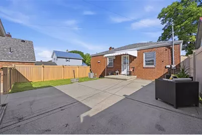 1060 Pacific Ave, Brackenridge, PA 15014 - Photo 30