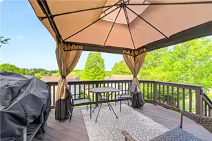 817 Lexington Dr, Hopewell Township, PA 15001 - Photo 22