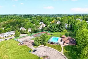 817 Lexington Dr, Hopewell Township, PA 15001 - Photo 6