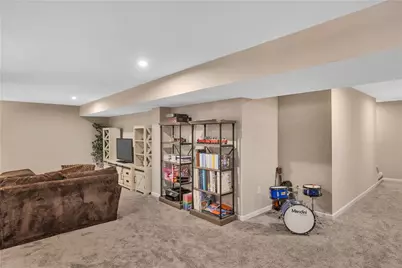 117 Hawthorne Dr, Connoquenessing Boro, PA 16033 - Photo 20