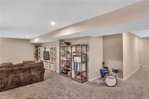 117 Hawthorne Dr, Connoquenessing Boro, PA 16033 - Photo 20