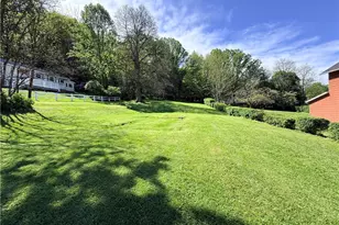136 School St, Indiana Boro, PA 15701 - Photo 2
