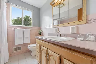 126 Bellpark Drive, Ross Twp, PA 15229 - Photo 22