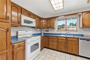 126 Bellpark Dr, Ross Twp, PA 15229 - Photo 10