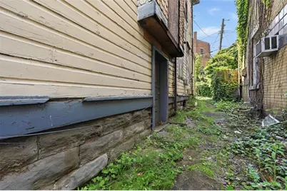 538 E 9th Ave, Munhall, PA 15120 - Photo 30