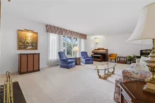 199 Beall Dr, Pittsburgh, PA 15236 - Photo 6