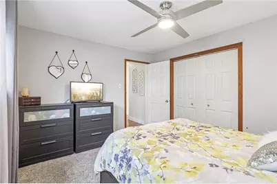 122 Hillcrest Dr, Ross Twp, PA 15237 - Photo 18