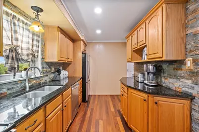 853 Vermont Ave, Pittsburgh, PA 15234 - Photo 6