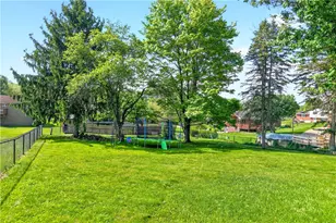 4 Meadowcrest Dr, Cecil, PA 15321 - Photo 38