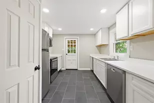 11 Lee Ave, Pittsburgh, PA 15221 - Photo 6