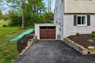 2661 Old Washington Rd, Pittsburgh, PA 15241 - Photo 2