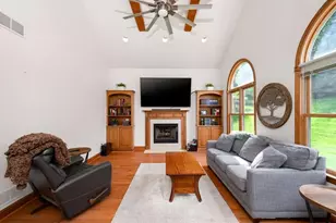 227 St Leonards Ln, Cranberry Township, PA 16066 - Photo 16