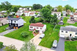 445 Lexington Dr, Hempfield Township, PA 15601 - Photo 6