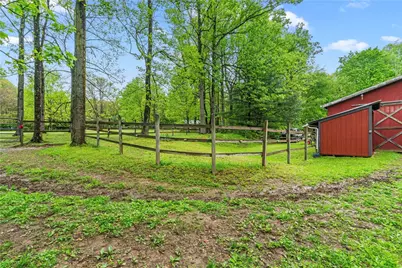 952 Bush, Loyalhanna, PA 15681 - Photo 30